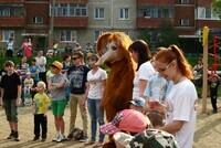 Совет молодёжи провел детские праздники  - Официальный сайт открытого акционерного общества "Первоуральский динасовый завод" (ОАО "ДИНУР")