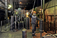 40% российской стали разливается с использованием корундографитовых изделий «ДИНУРА» - Официальный сайт непубличного акционерного общества "Орденов Трудового Красного Знамени Первоуральский динасовый завод имени Ефима Моисеевича Гришпуна" (АО "ДИНУР")