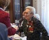 Добрые встречи накануне праздника - Официальный сайт непубличного акционерного общества "Орденов Трудового Красного Знамени Первоуральский динасовый завод имени Ефима Моисеевича Гришпуна" (АО "ДИНУР")